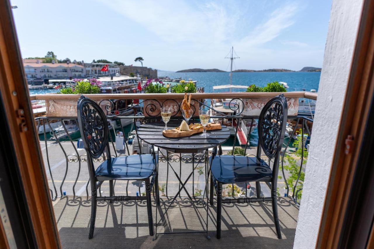 Hotel Karacam Foça Buitenkant foto