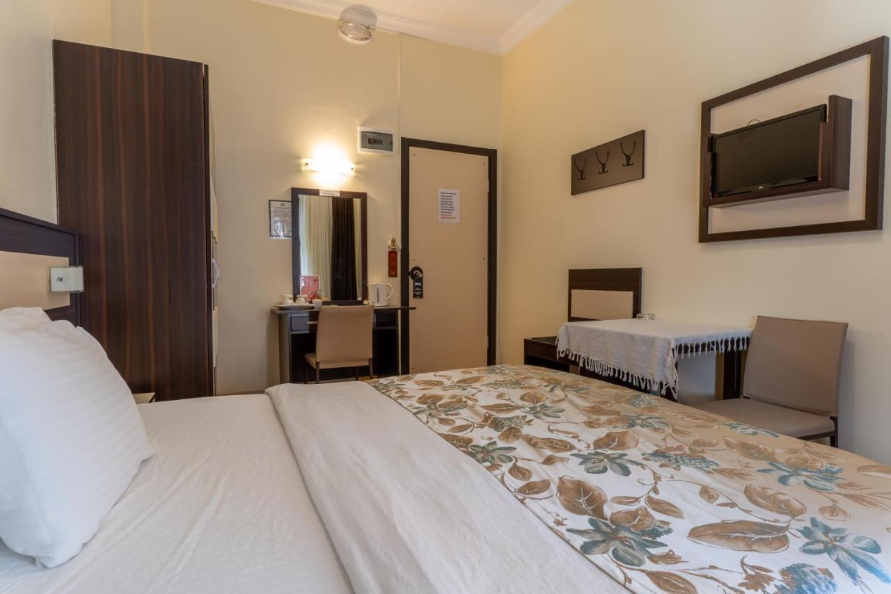 Hotel Karacam Foça Buitenkant foto
