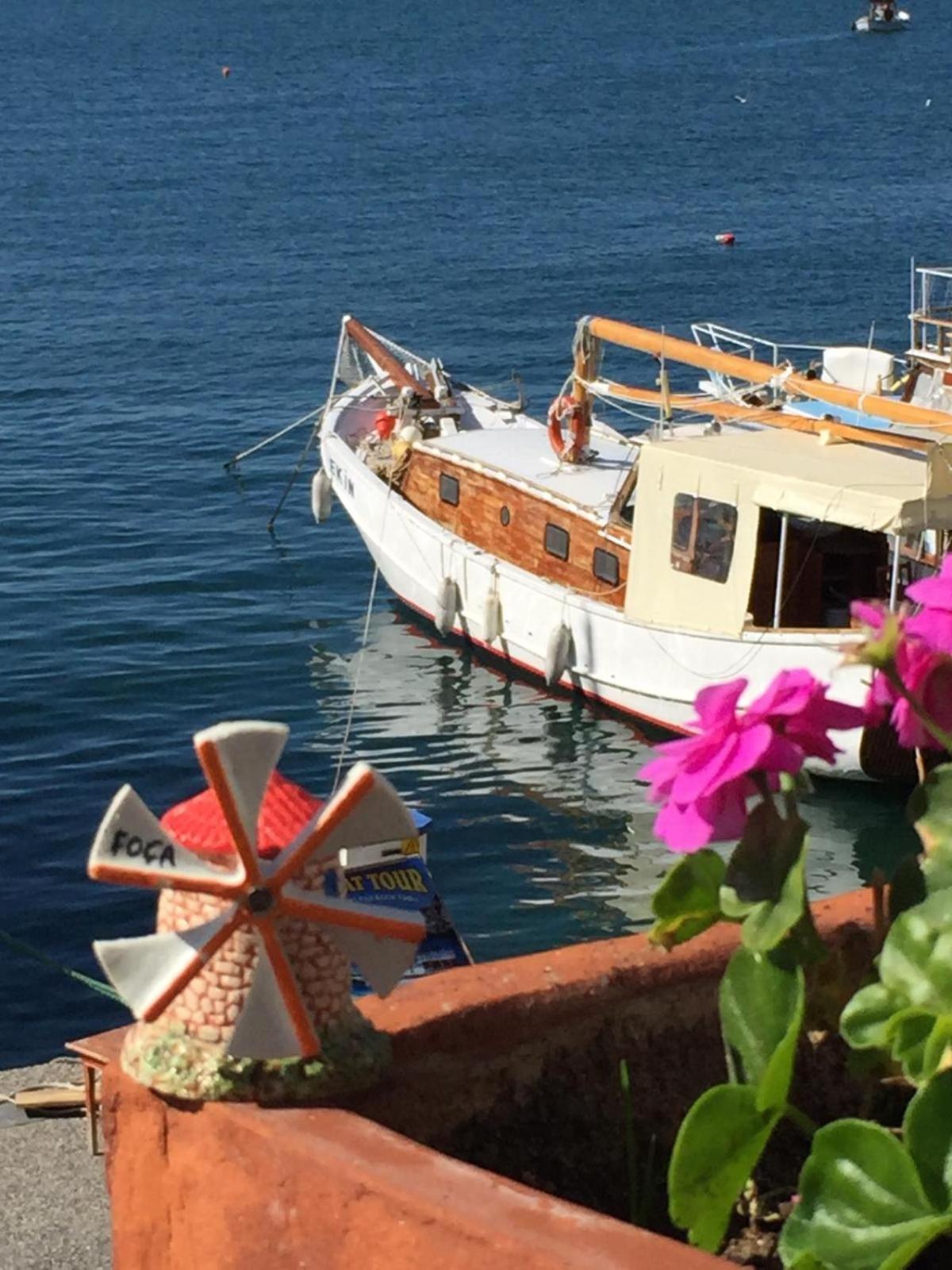 Hotel Karacam Foça Buitenkant foto