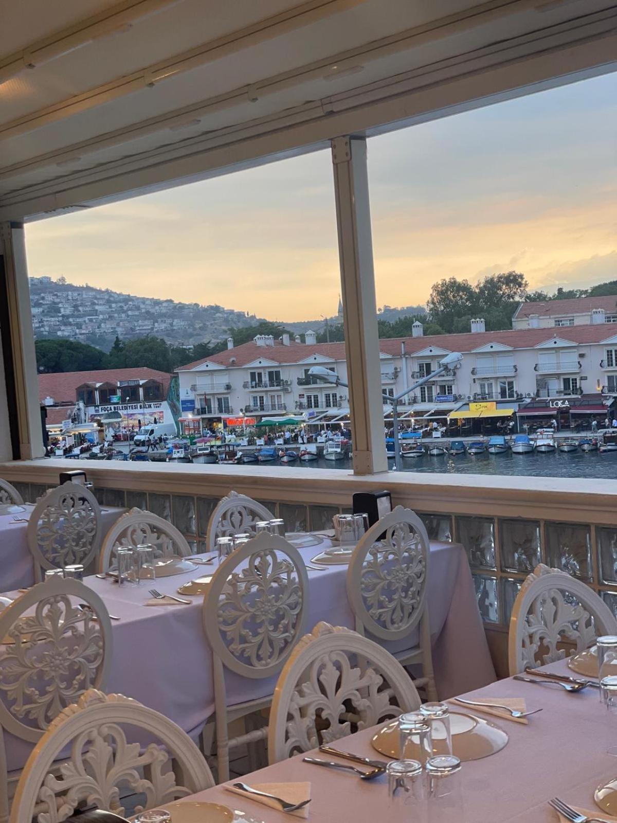 Hotel Karacam Foça Buitenkant foto